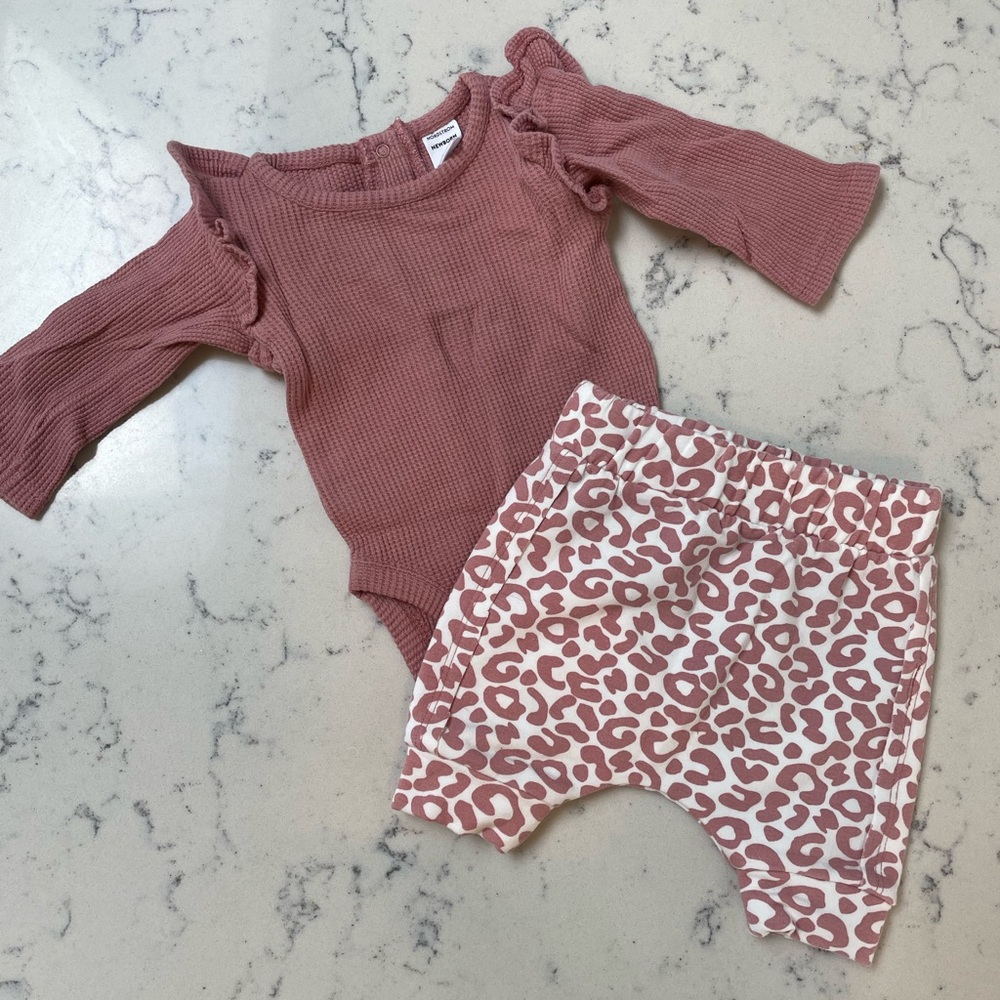Nordstrom Waffle Bodysuit & Pants Set - Pink Ash Animal